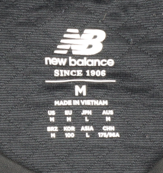 New Balance Men's Black Pullover Sweatshirt M