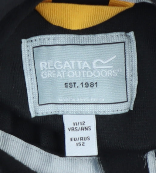 Brand and care label for Regatta boys’ black fleece sweatshirt 11-12 years, lightweight outdoor wear