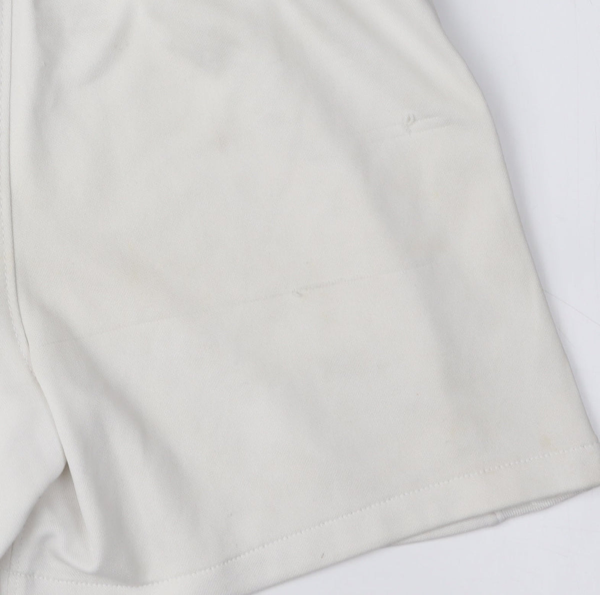 Additional view of Nike boys’ white football shorts m - athletic comfort polyester