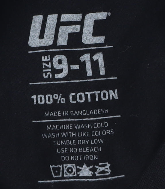 Close-up detail of UFC boys’ black t-shirt 9-10 years short sleeve logo