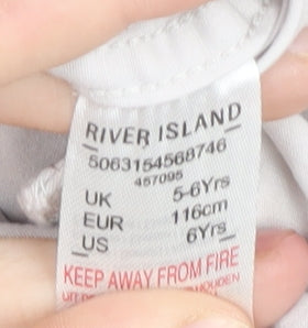 Brand and care label for River Island boys’ white hooded jacket 5-6 years