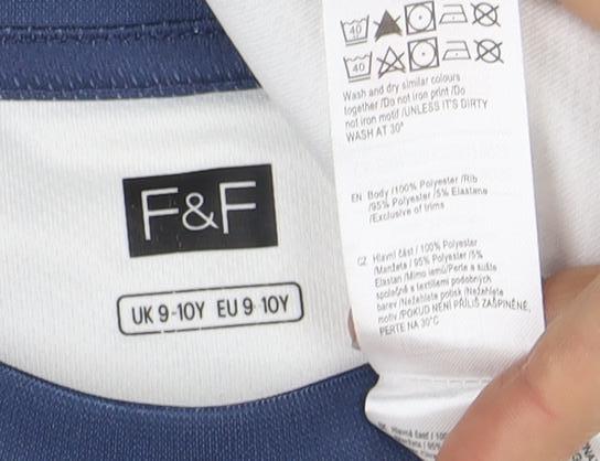 Close-up detail of F&F boys’ white england football t-shirt - 9-10 years