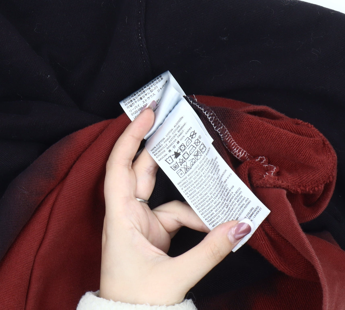 Levi's Unisex Black & Red XS Pullover Sweatshirt