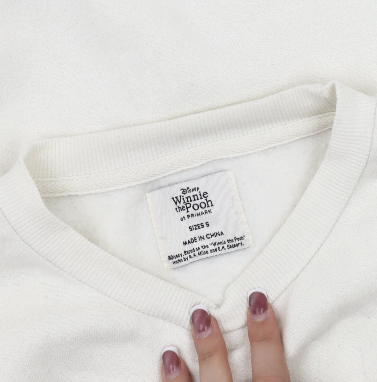 Disney Women Ivory Winnie the Pooh Sweatshirt S