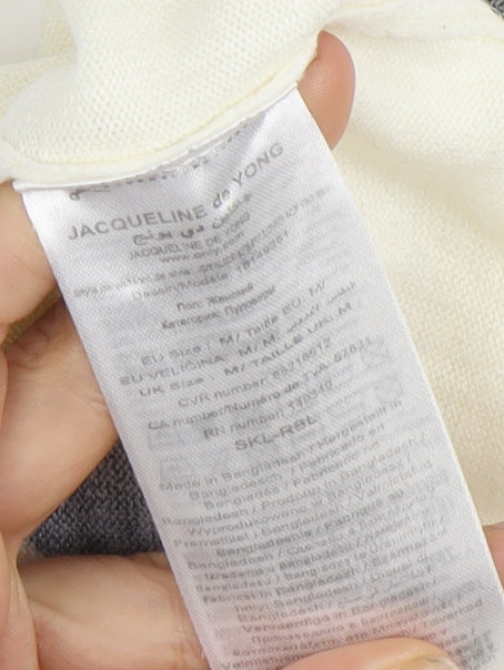 Close-up detail of JACQUELINE de YONG Women's Ivory V-Neck Jumper M