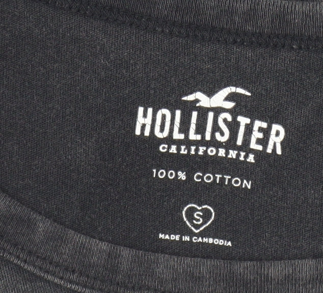 Hollister Men's Black Graphic Print T-Shirt, Size S