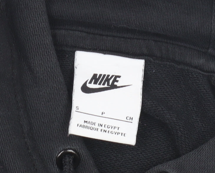 Close-up detail of Nike boys’ black pullover hoodie with logo -, size S