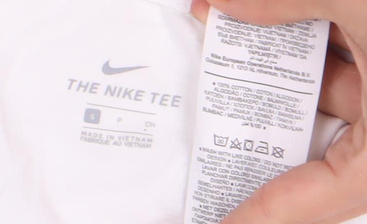 Nike Women's White Basic T-Shirt, Size S, Casual Essential