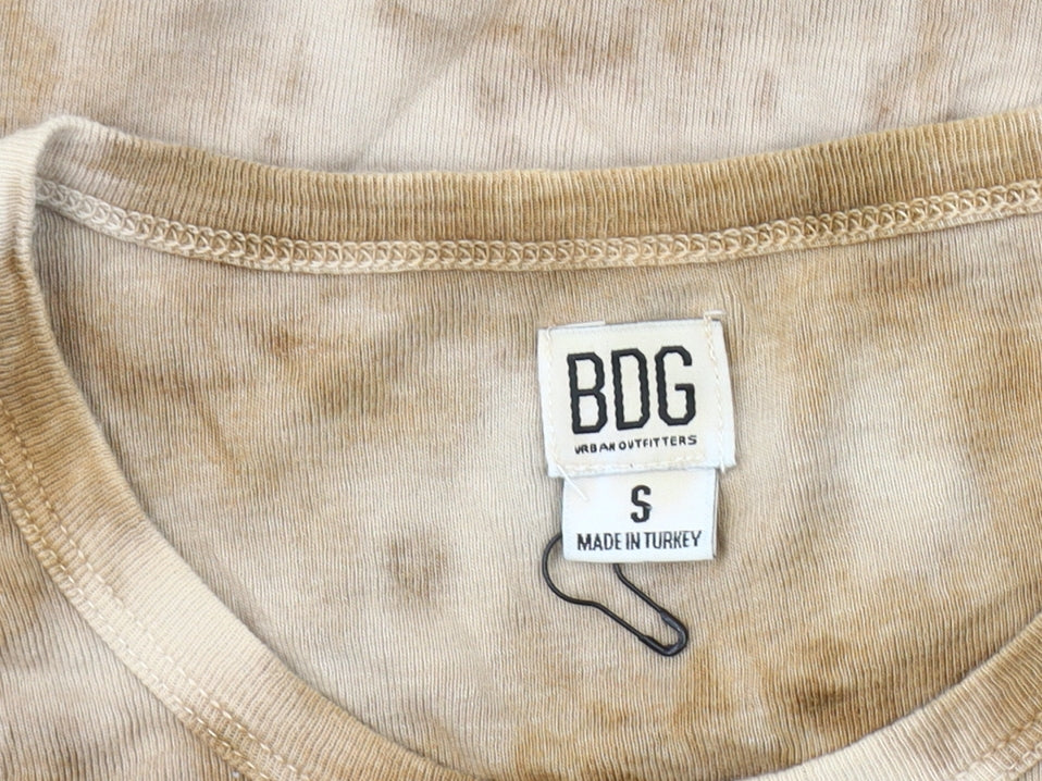 Close-up detail of BDG Women’s Brown Tie-Dye Long Sleeve T-Shirt - S