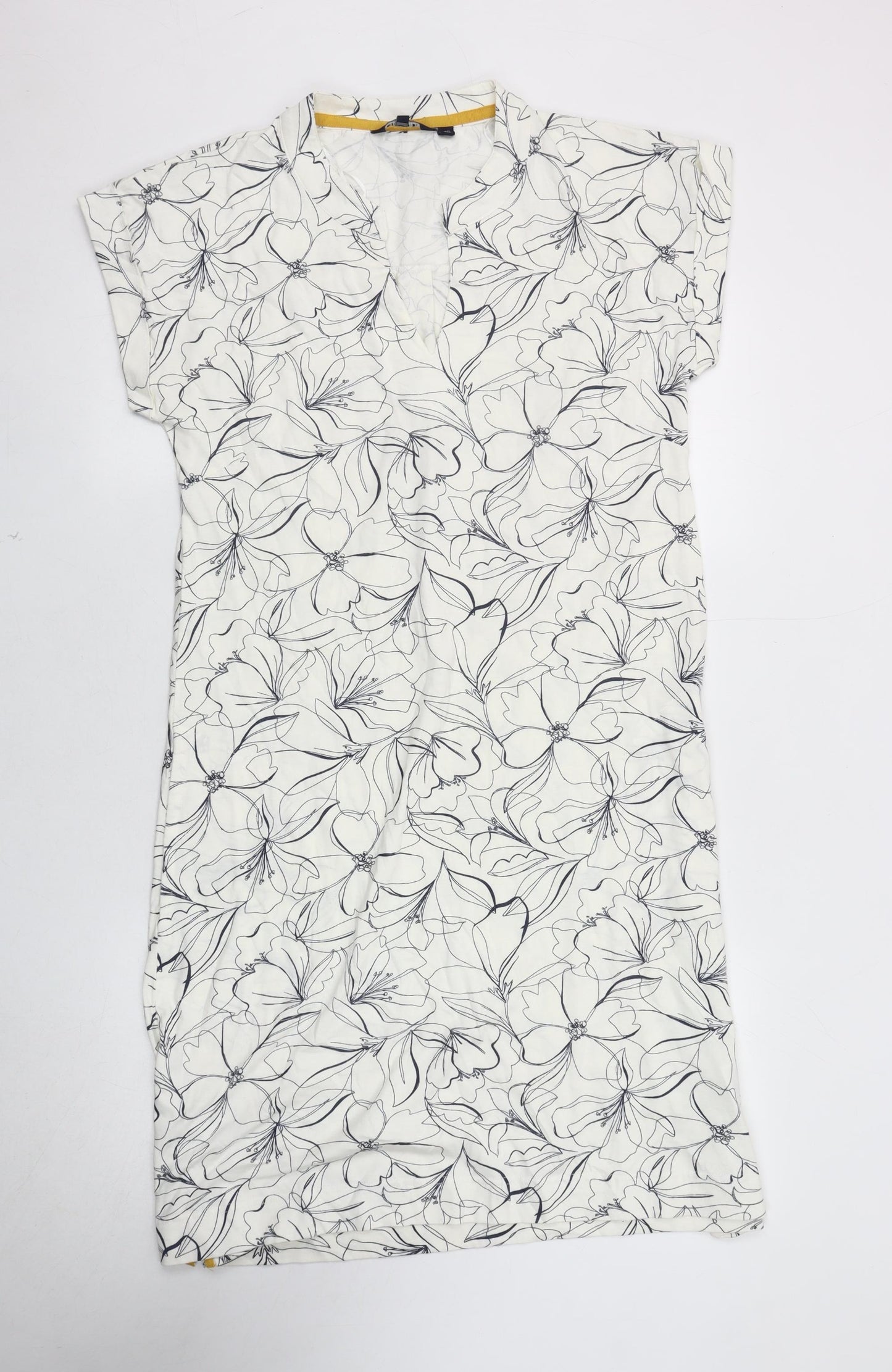 Weird Fish Women's Ivory Floral Short Sleeve Dress