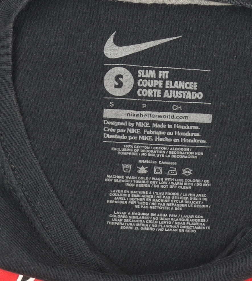 Nike Women's Black Slim Fit Sports T-Shirt