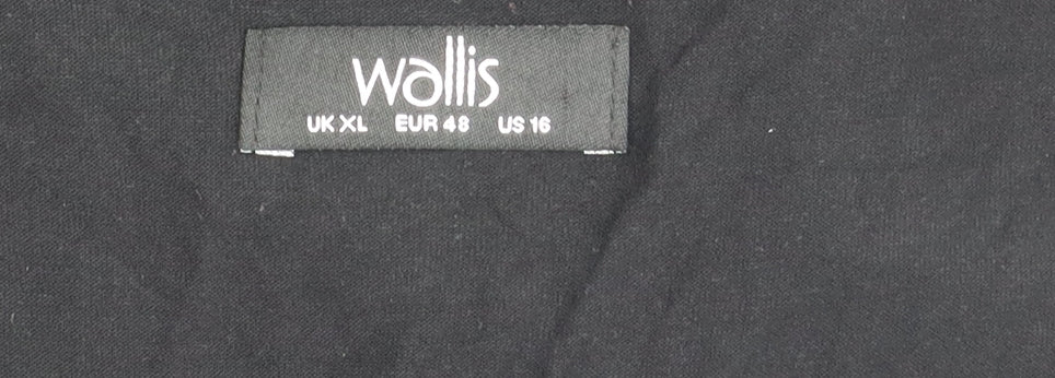 Close-up detail of Wallis Women's Black Top XL