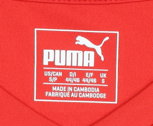 Additional view of Puma Men's Red T-Shirt, size S, V-Neck, Gym Wear