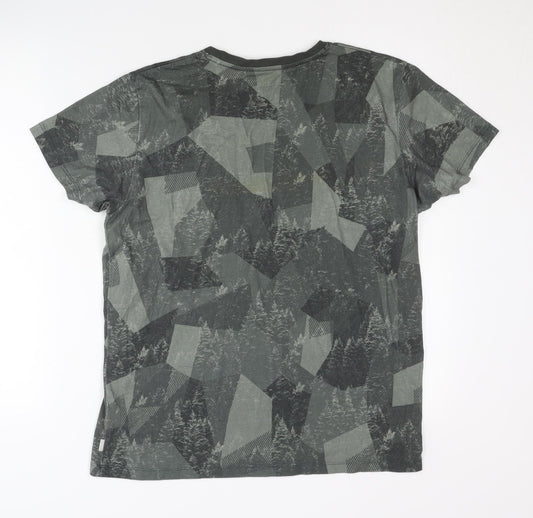 Esprit Men's Green Graphic Print T-Shirt, Size S