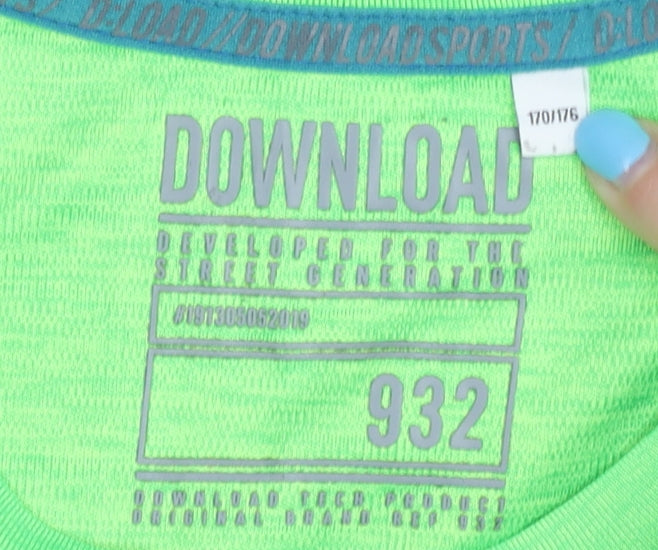 Brand and care label for Download boys’ green running t-shirt, size 15-16, years