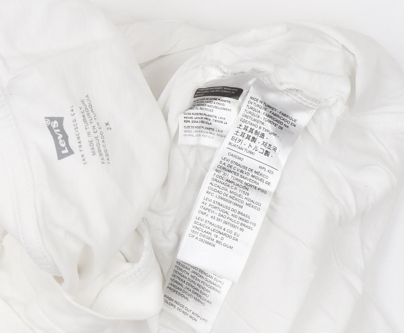 Levi's Women's White 2XL Logo Basic Short Sleeve T-Shirt