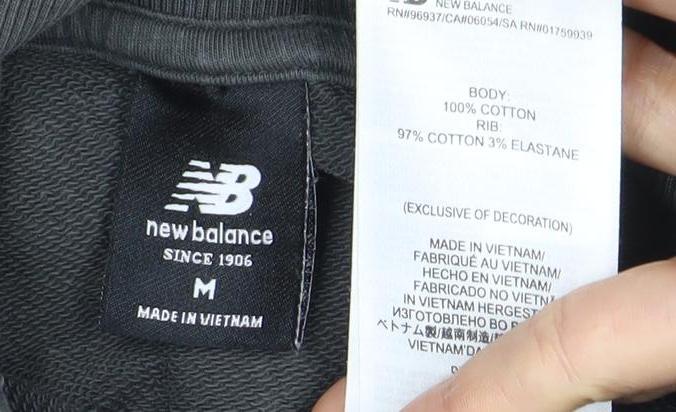 New Balance Womens Black M Sweatshirt 1/4 Zip Logo Sportswear