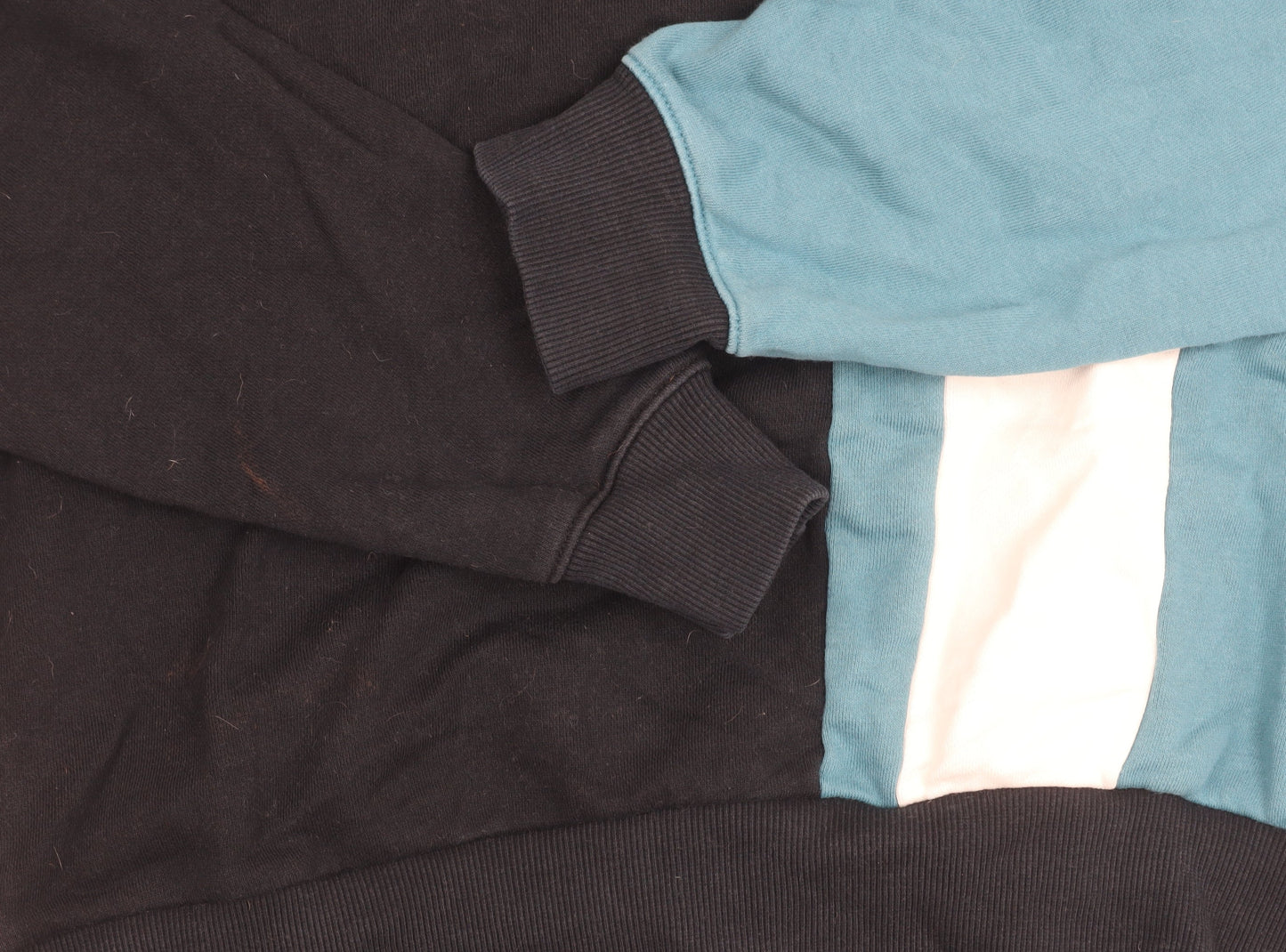 New Balance Women’s Colourblock Sweatshirt Black Blue White Size S