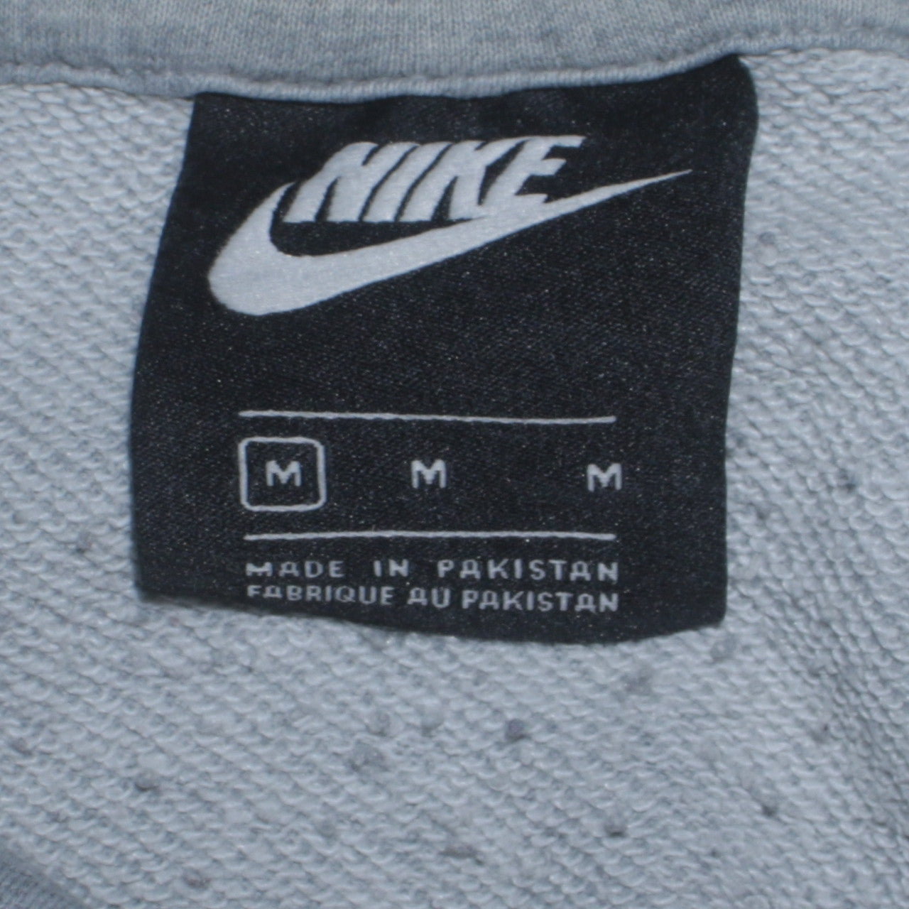 Nike Men’s Grey Pullover Hoodie M Regular Fit Sportswear