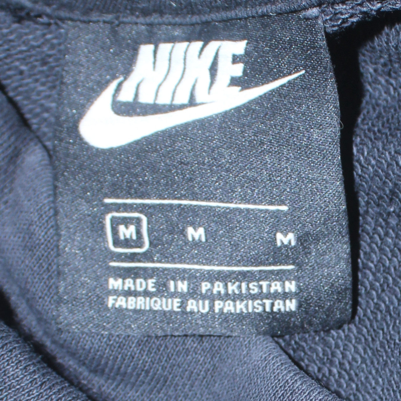 Nike Men's Black Pullover Hoodie Medium Sportswear Sweatshirt