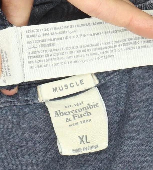 Abercrombie & Fitch Men’s Blue XL Muscle Fit Graphic T-Shirt