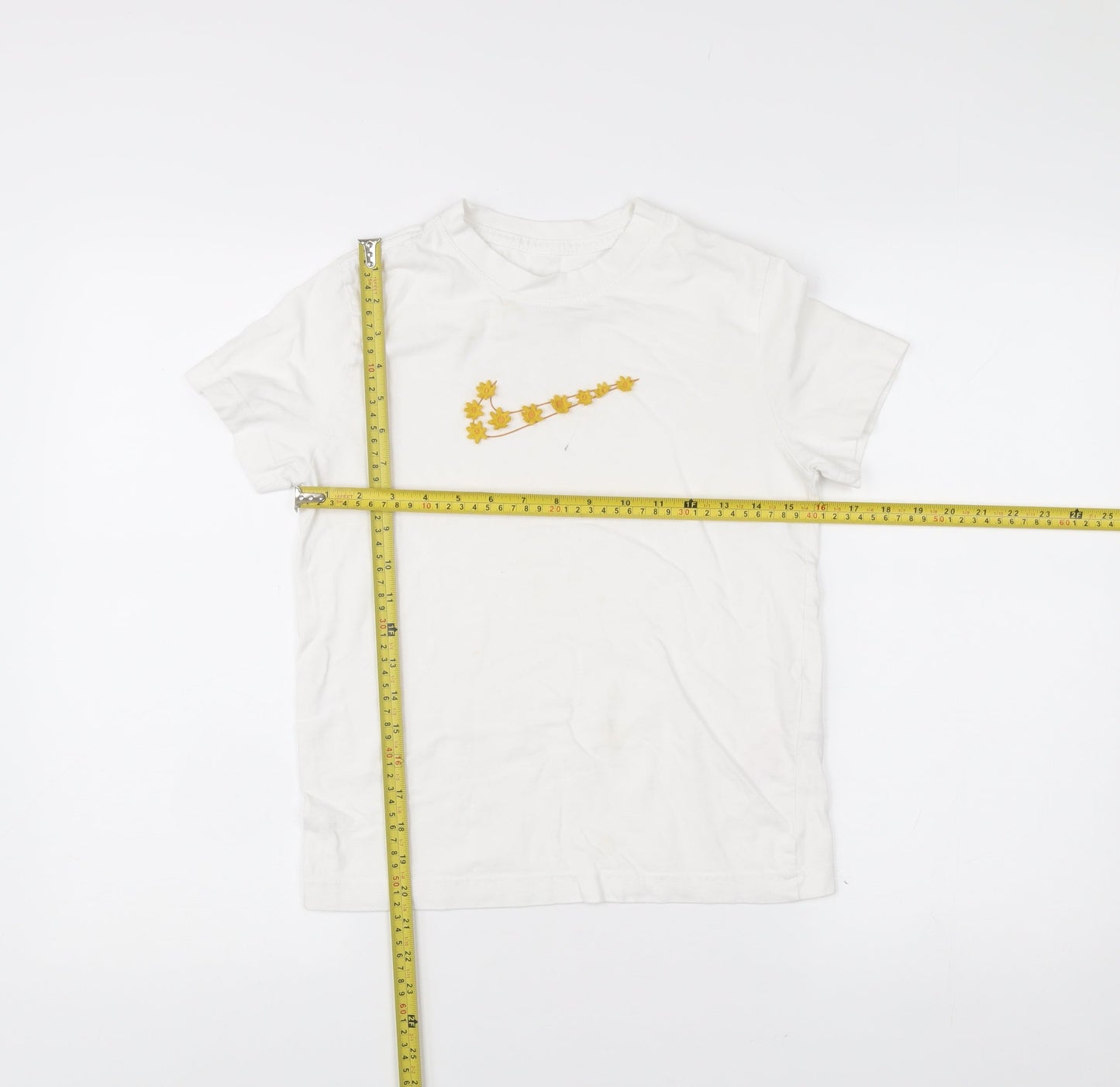 Nike Womens White Embroidered Floral Swoosh Loose Fit T-Shirt Size S