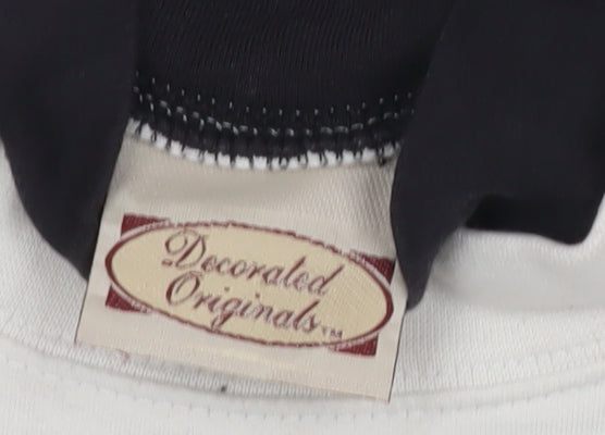 Decorated Originals Women’s White XL Sweatshirt Embroidered Bird Winter Pullover