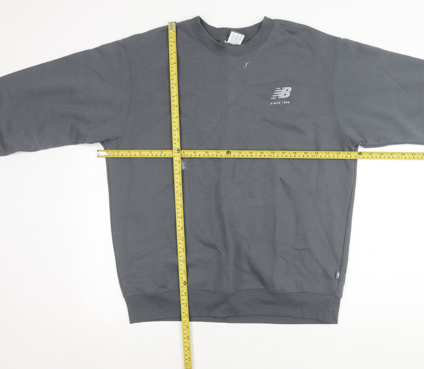 New Balance Mens Grey Sweatshirt M Crew Neck Pullover Logo Sportswear