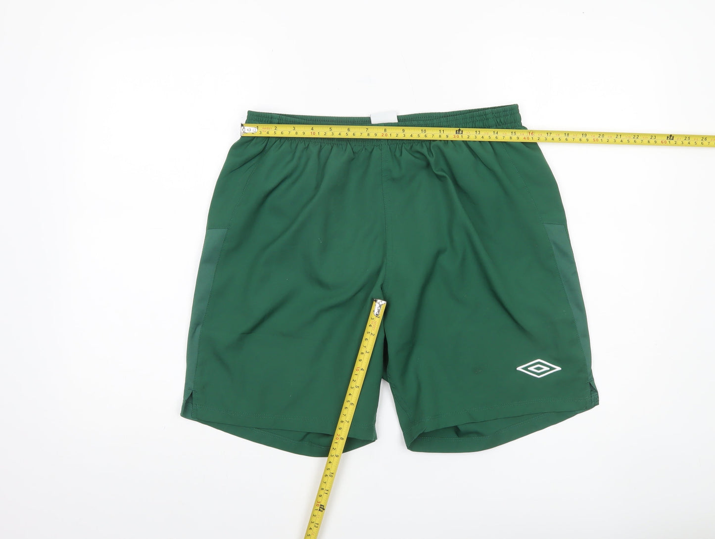 Umbro Men’s Green Swim Shorts L Elastic Waist Mesh Lined Quick Dry