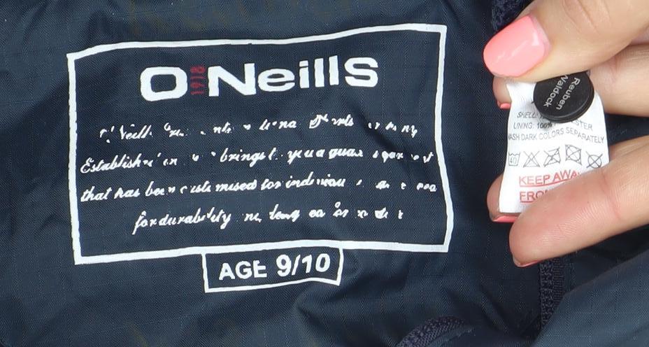 Brand and care label for O'Neill boys’ blue hooded windbreaker jacket age 9-10 years sports zip