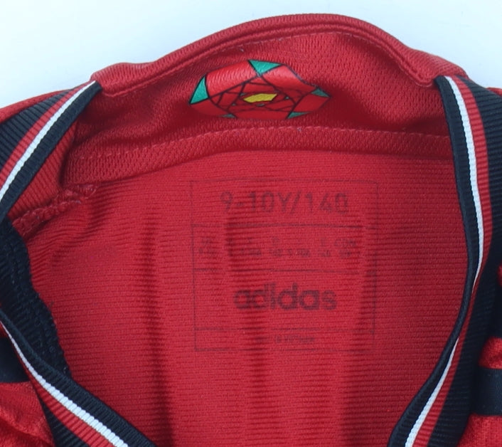 Adidas Boys Red Manchester United Martinez #6 Football Jersey 9-10 Years