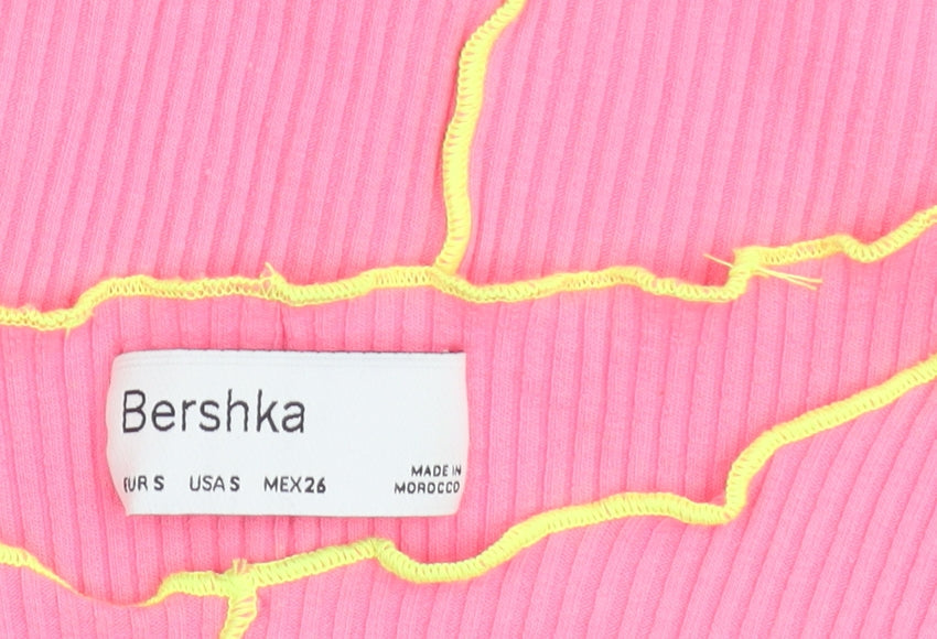 Brand and care label for Bershka girls’ pink cropped ribbed slim fit t-shirt with yellow stitching -, size S