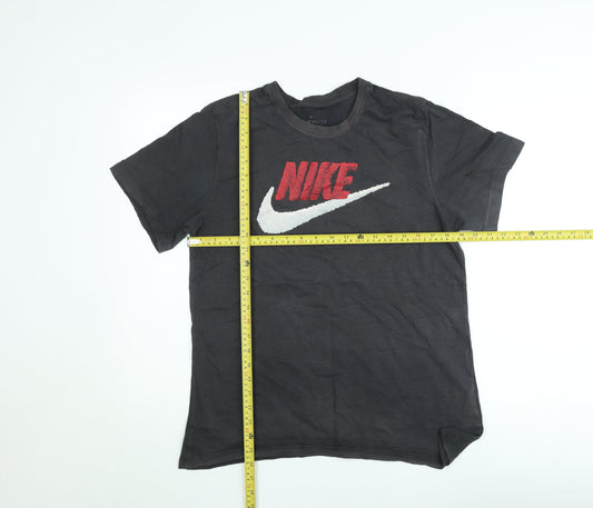 Nike Men's Black Crew Neck Short Sleeve Graphic T-Shirt M