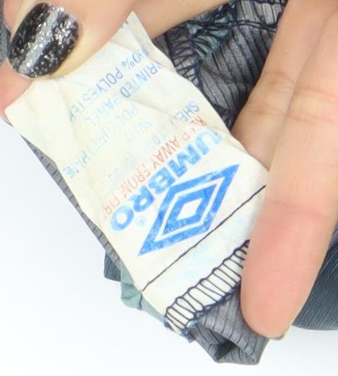 Umbro Men’s Blue 90s Retro Windbreaker Jacket Size L