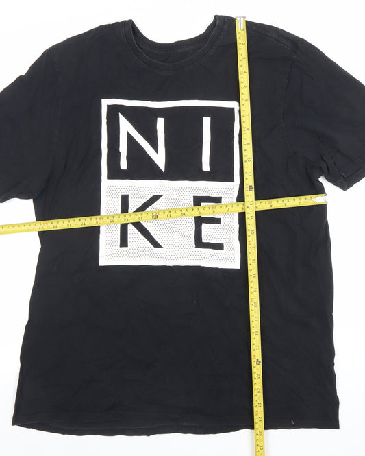 Nike Men's Black XL Athletic Fit Sports Graphic T-Shirt