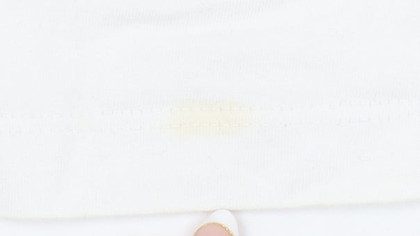 Nike Men's White Long Sleeve Graphic Sports T-Shirt Size M