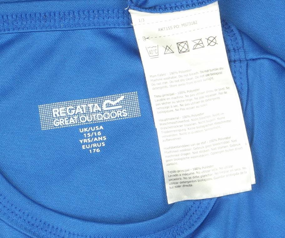 Brand and care label for Regatta boys’ blue adventure graphic t-shirt 15-16 years lightweight activewear