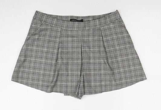Additional front view of Zara Woman Grey Check Pleated Chino Shorts, size L