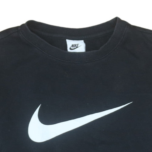 Additional view of Nike boys’ black xl pullover sweatshirt with logo detail