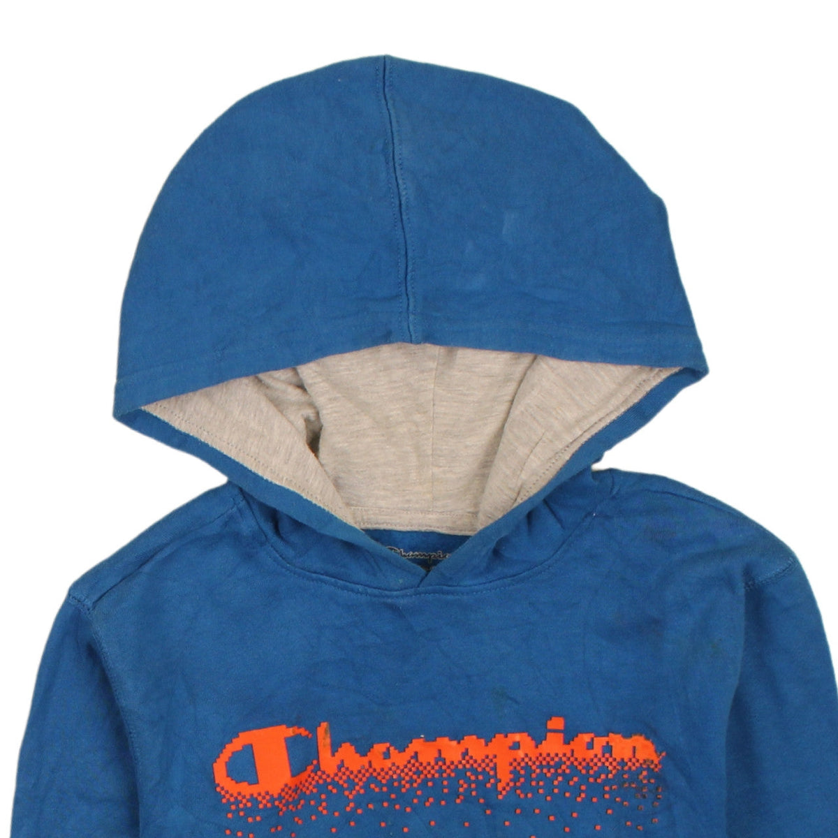 Brand and care label for Champion boys’ blue l pullover hoodie with graphic logo print