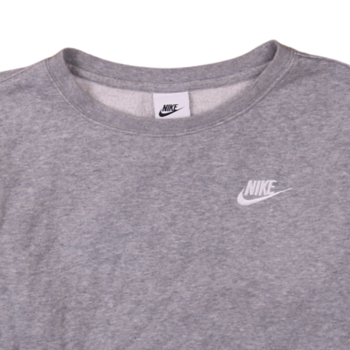 Brand and care label for Nike boys’ grey xl crew neck pullover sweatshirt fleece lined