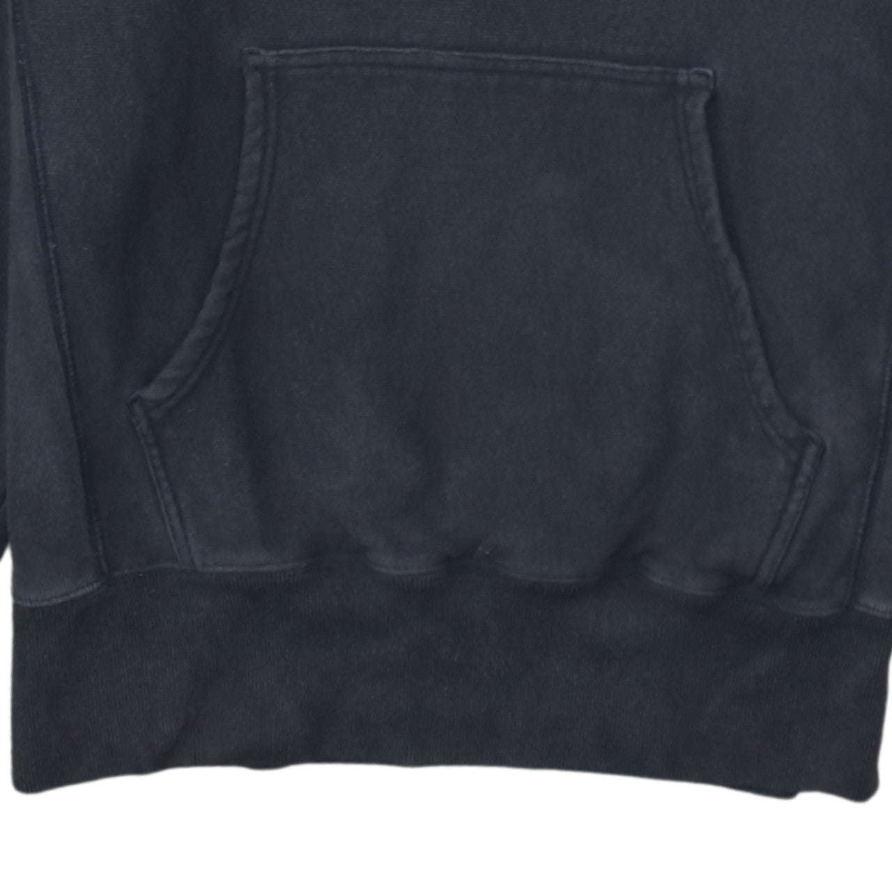 Champion Men’s Black Pullover Hoodie L Embroidered Logo Sportswear