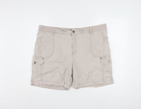 Additional front view of Lee women’s beige cargo shorts relaxed fit cotton 22w