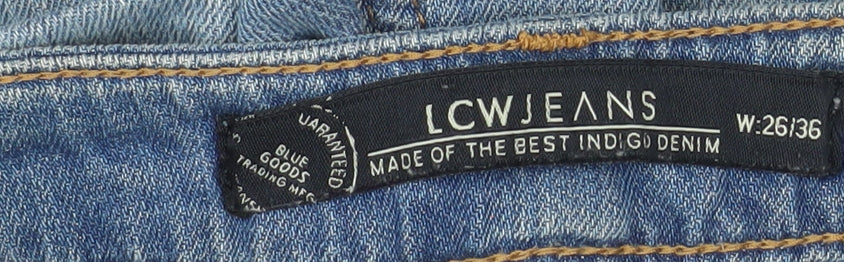 Brand and care label for LCW Jeans women’s blue distressed straight denim 26in