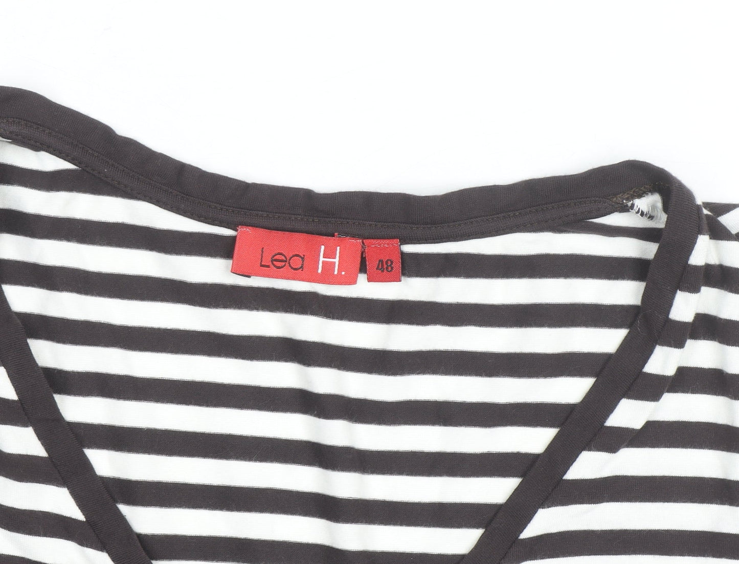 Lea H. Women's Black White Striped V-Neck 3/4 Sleeve Jersey Top Size 20