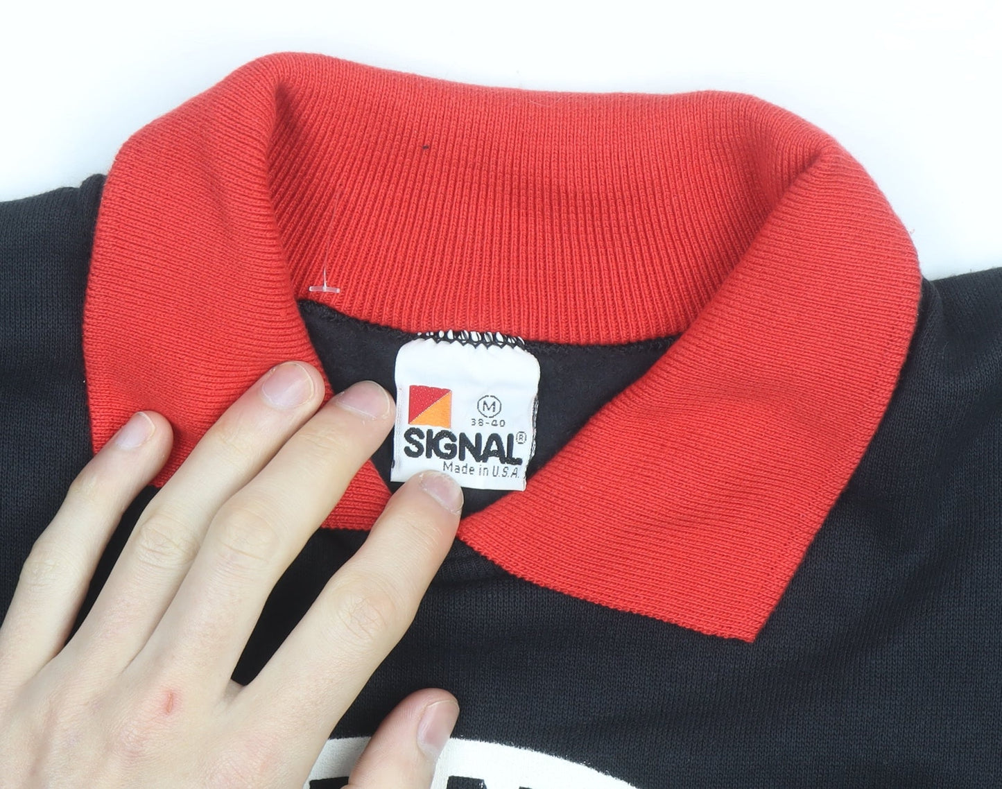 Signal Men's Black Collared Retro Graphic Sweatshirt Size M