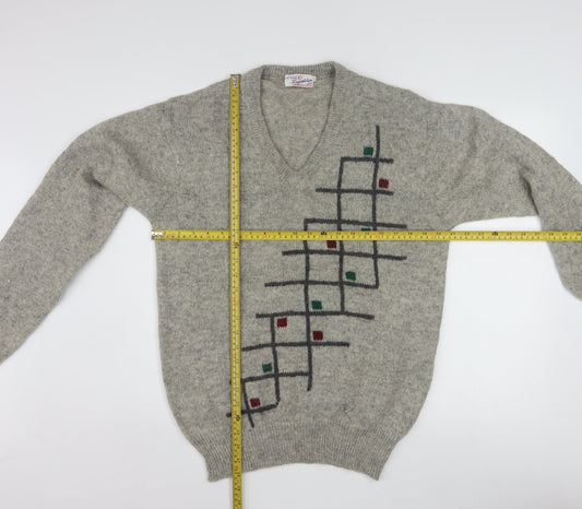 Friendship Men's Grey Wool V-Neck Geometric Pullover Jumper L