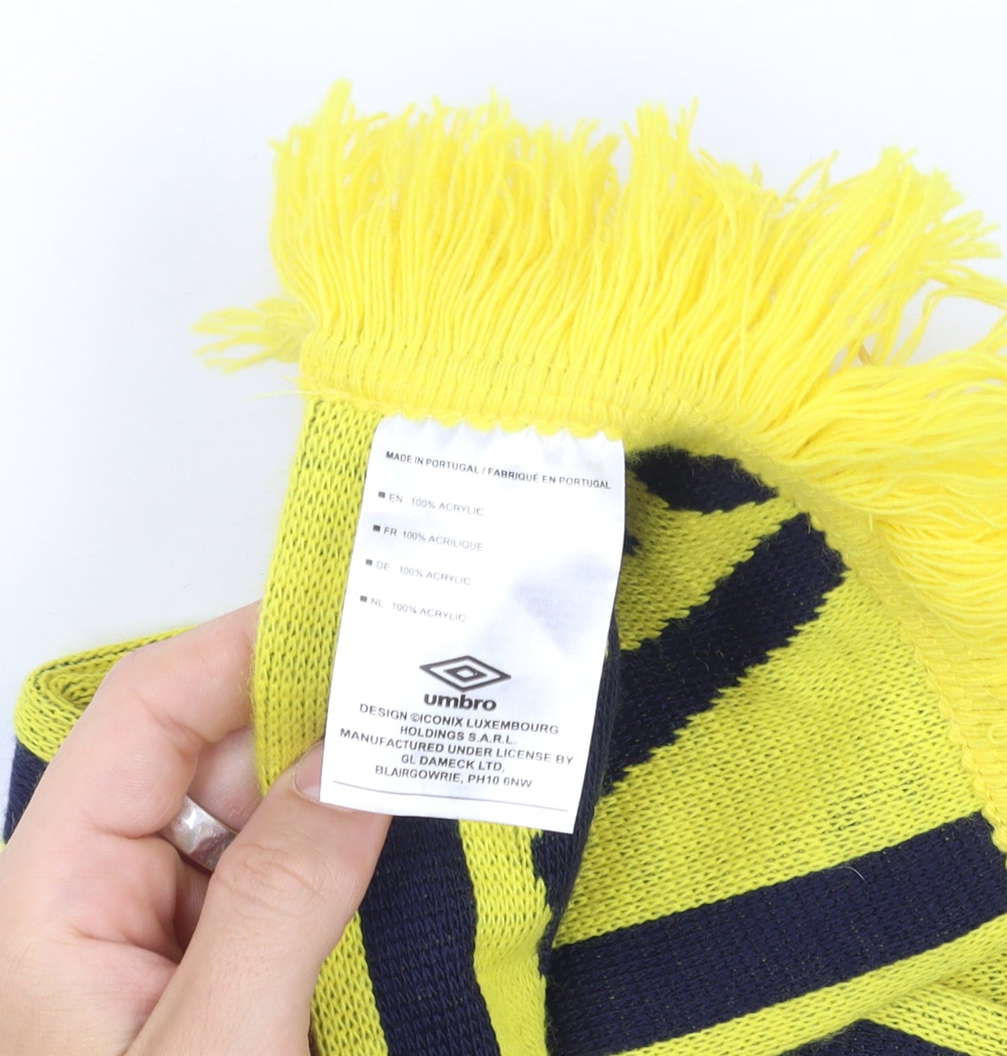 Umbro Men Yellow and Navy Knit Rectangle Scarf Terriers Design