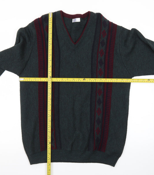 Essentials Men's Green Argyle V-Neck Pullover Jumper Size S