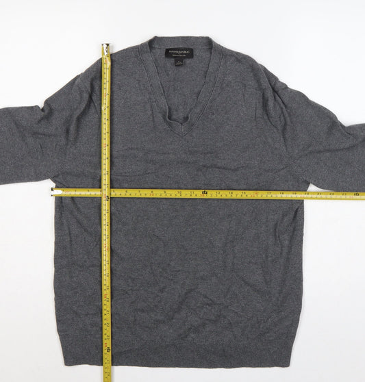 Banana Republic Men’s Grey L V-Neck Cotton Cashmere Pullover Jumper